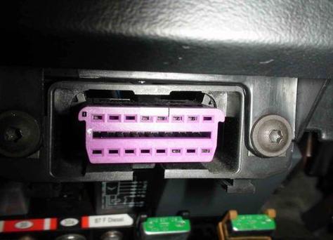 奇瑞A113的电脑诊断接口位置是?