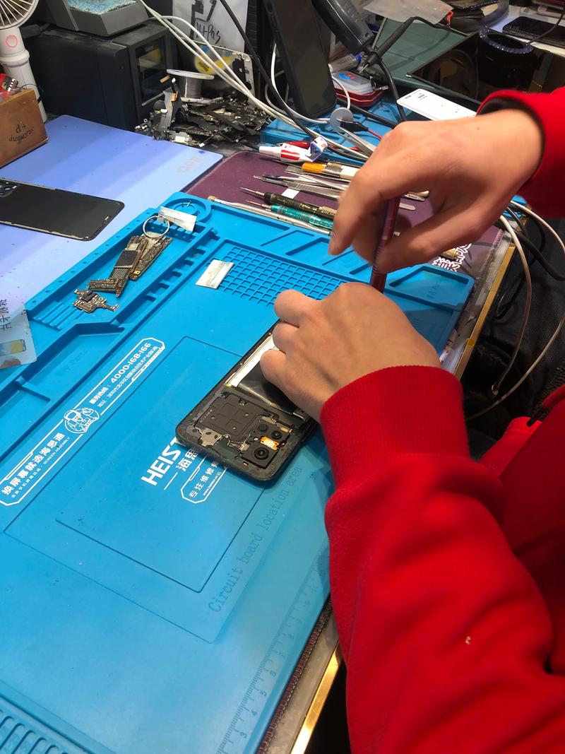 我想自己换个手机屏总成带框的好换呢还是不带框的好换