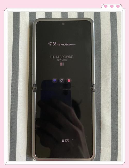 三星F7000折叠手机参数配置详解