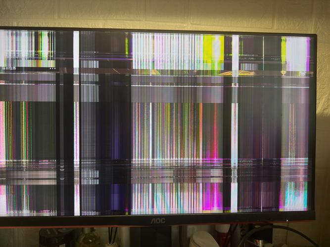 电脑屏幕没坏但是花屏