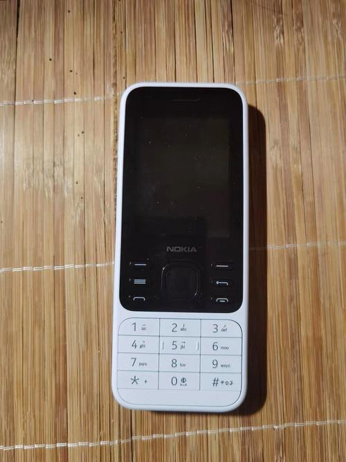 诺基亚6300和8000哪个好?比较两款经典手机