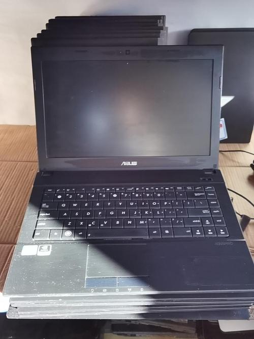 华硕A43s笔记本加内存条