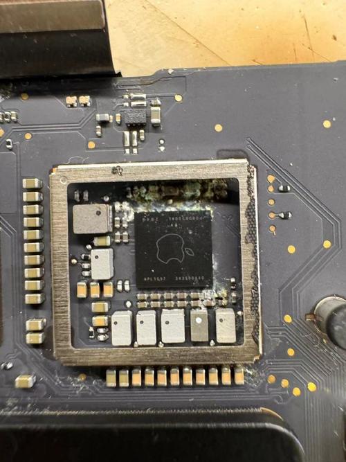 笔记本键盘进一点水有事吗