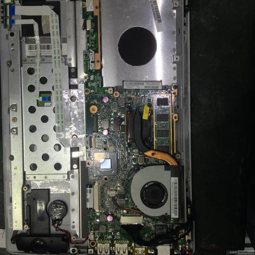 华硕笔记本x201e可以换内存条吗?我原本的2GB想拆下来装4GB的但是发现是...