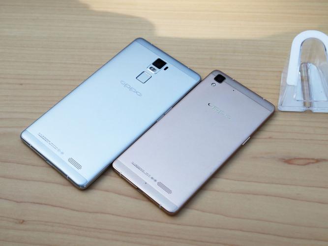 oppor7plusm换个手机屏多少钱