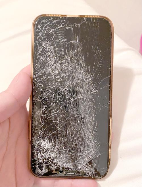 苹果8外屏摔碎了多少钱