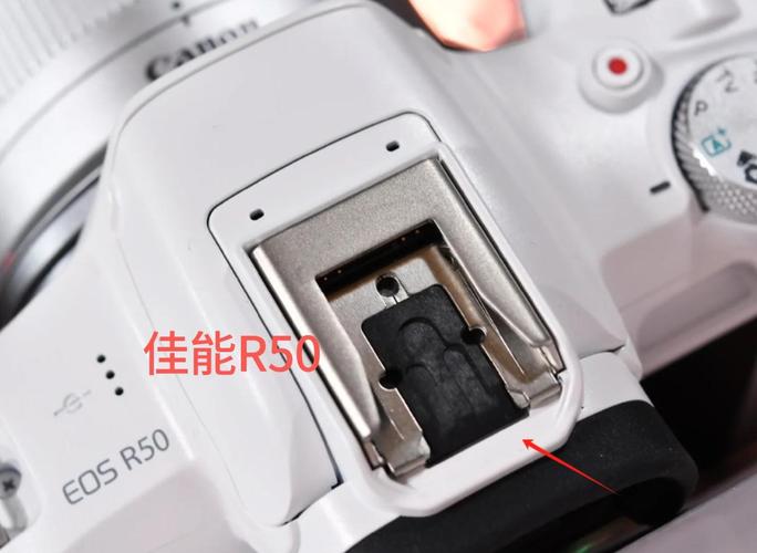 佳能1500d热靴口为什么有两种