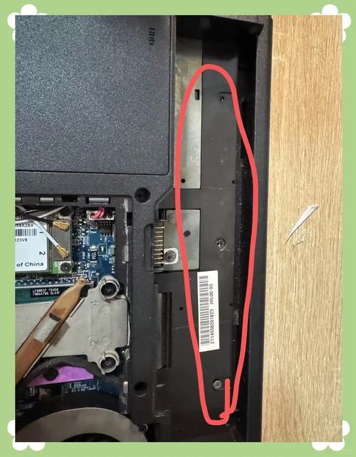 笔记本电脑键盘排线怎么拆