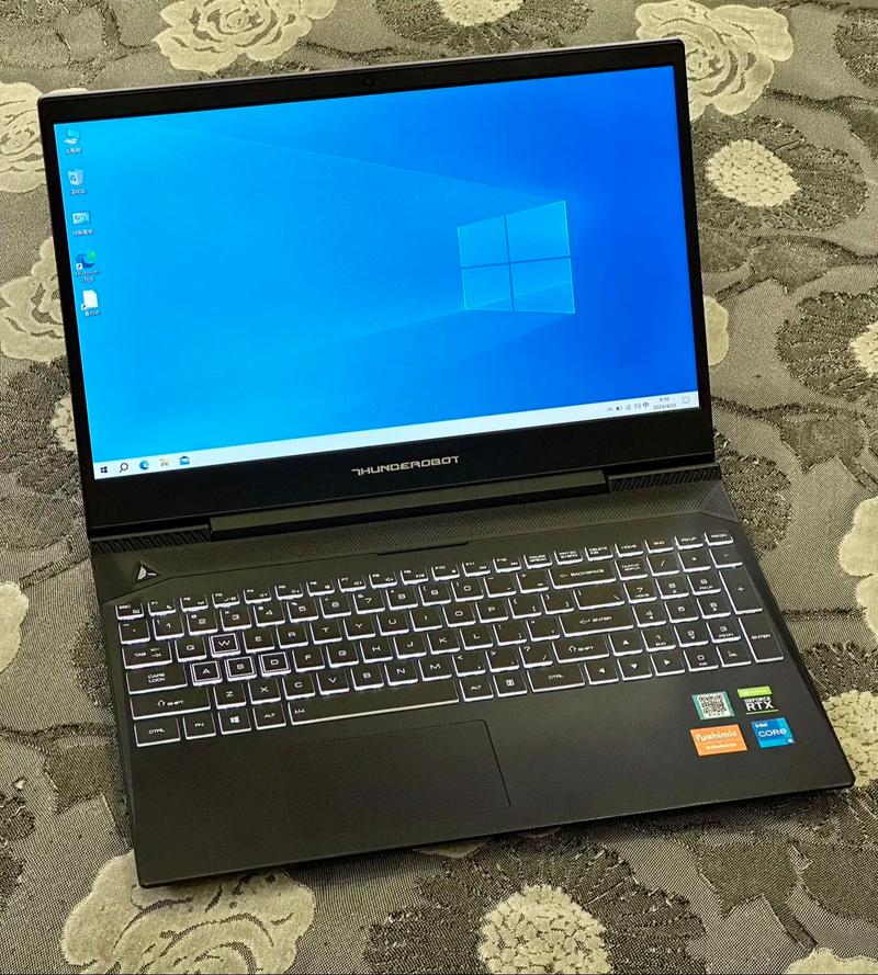 有光驱的笔记本电脑?