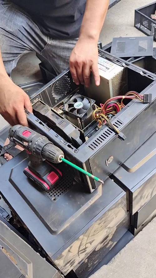 如何拆解笔记本电脑