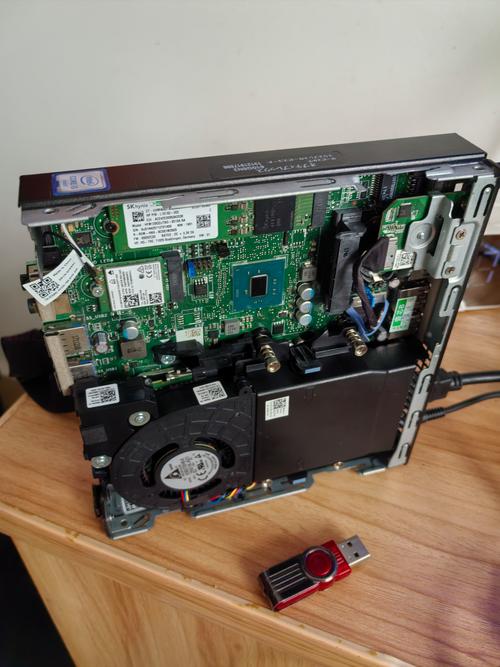 有没有台式电脑主机很小的?