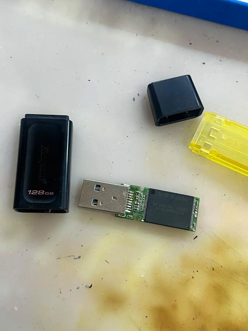 笔记本内存卡槽坏了修一下多少钱