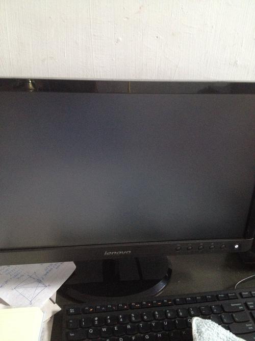 电脑开机一片灰色是什么原因电脑能开机但一直灰屏