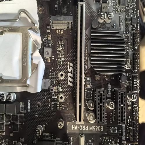 b360怎么超频3200内存