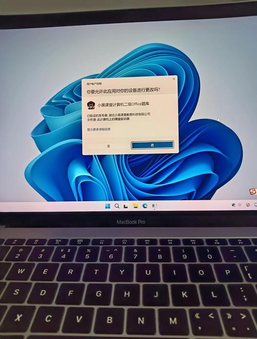 Macbookair玩lol多少帧?装双系统的情况下?