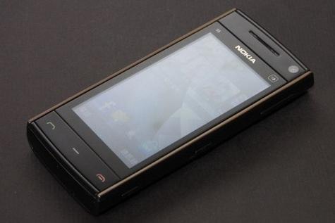 诺基亚X5和X6在配置、费用上有哪些具体区别?