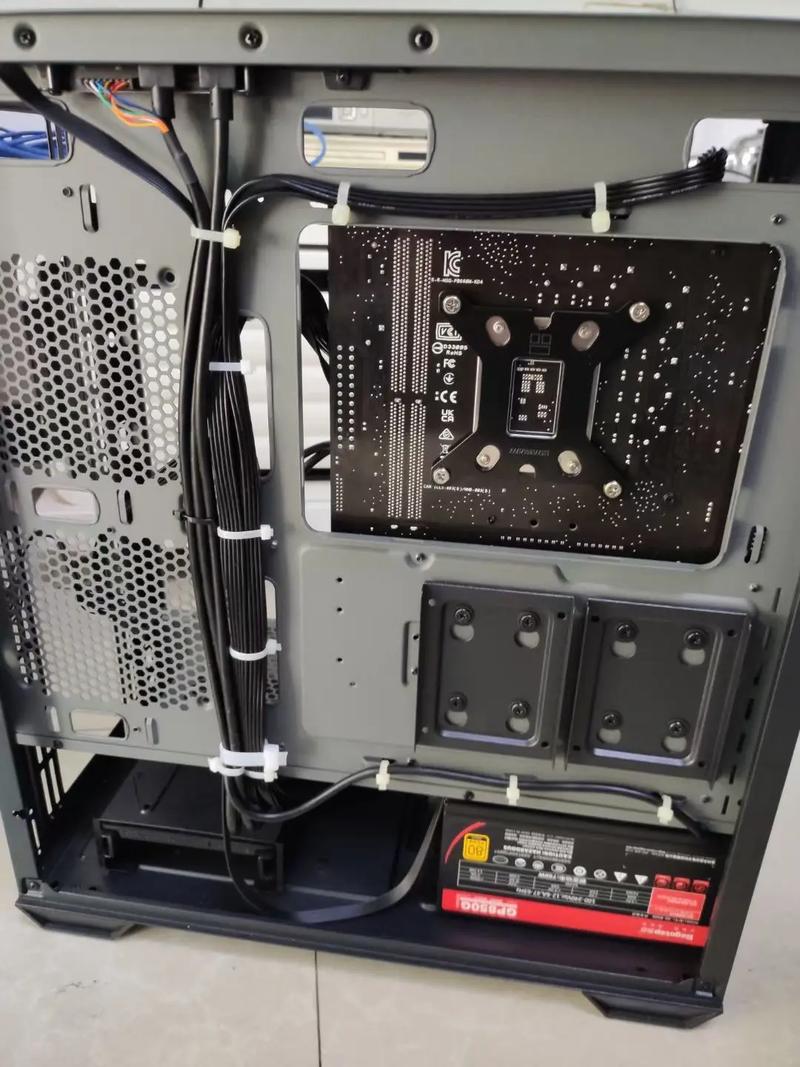 想要这样的平板电脑,要求兼容PC机下的windows应用程序,费用越低越好...