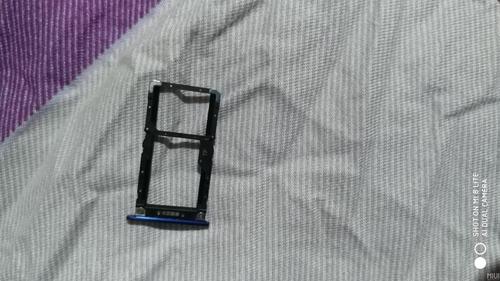 小米8青春版支持外置存储卡拓展吗?