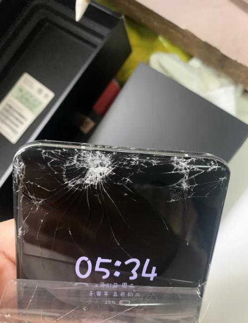 小米11屏幕碎了值得换吗?