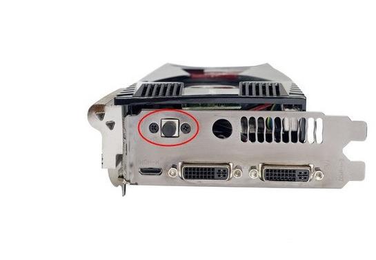 显卡上的一个按钮是什么?