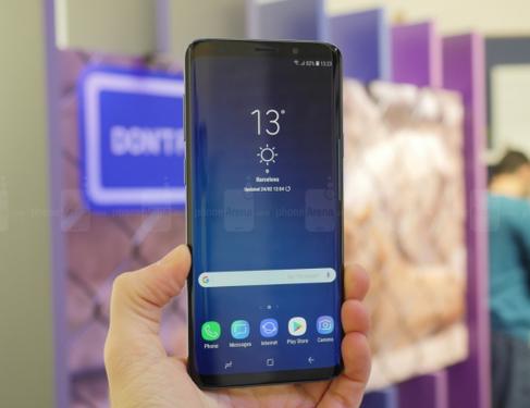 三星智能电视S9在屏幕分辨率和画质方面有哪些先进技术?