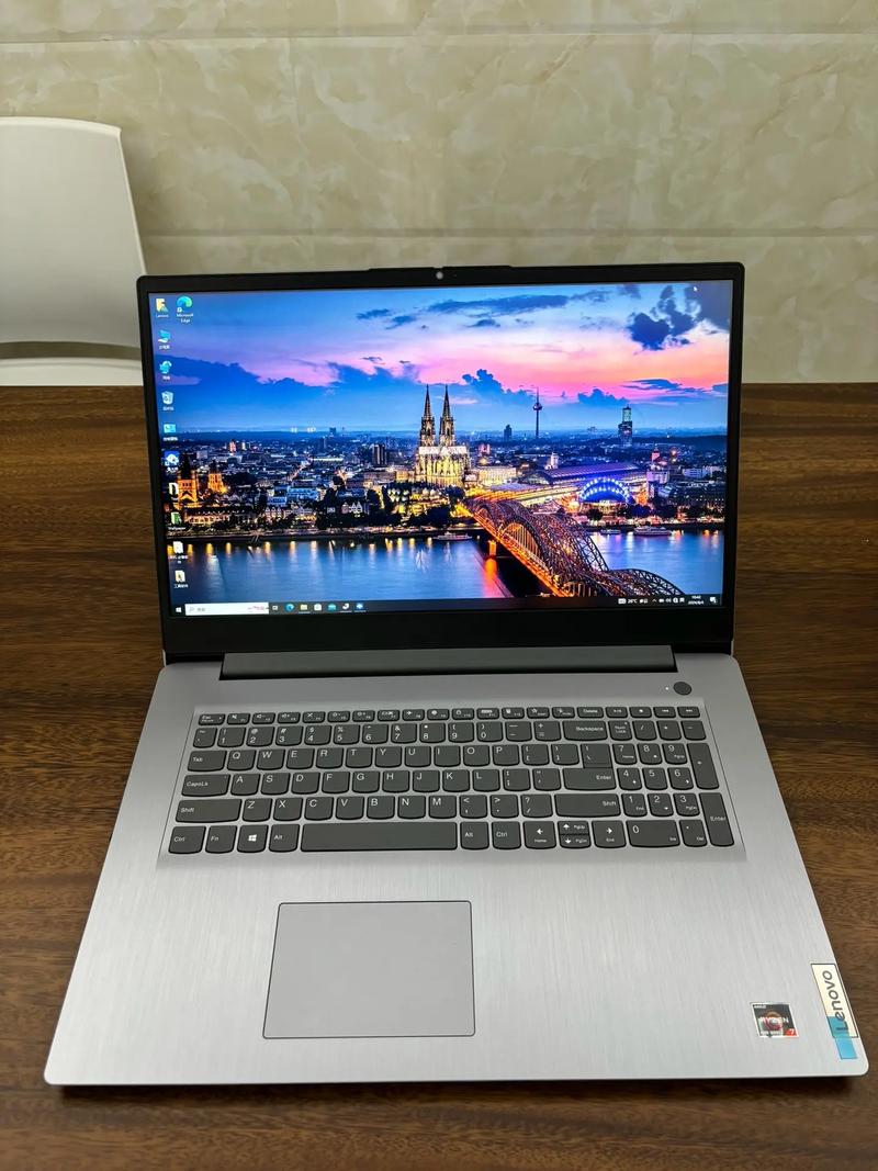 2017年性能比较好的笔记本是什么