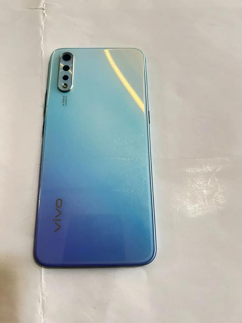 vivoy7s是单卡还是双卡?