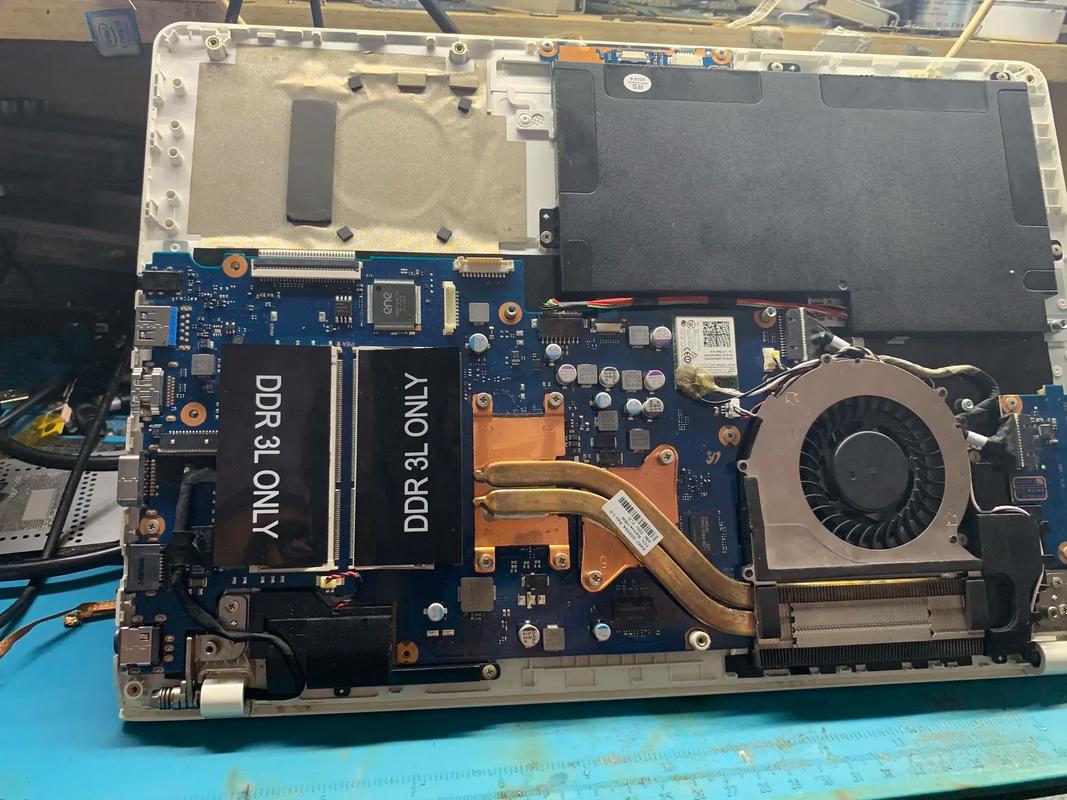 三星电脑笔记本455r4j是否有可拆电池