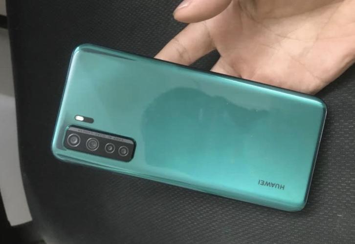 华为nova10z屏幕和畅享20se屏幕通用吗