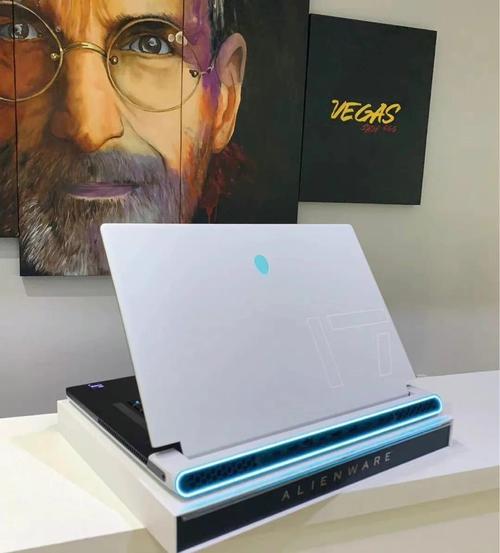 华硕rog和外星人哪个好看档次高公认性能好的笔记本是哪个品牌