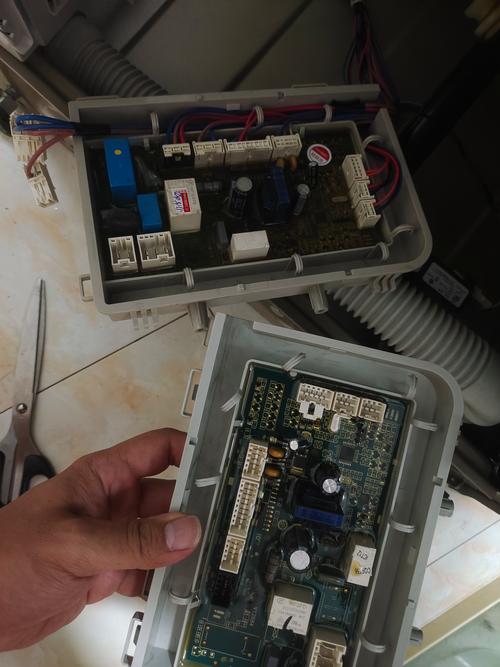 海尔全自动洗衣机的电脑主板坏了,换一个大概要多少钱?