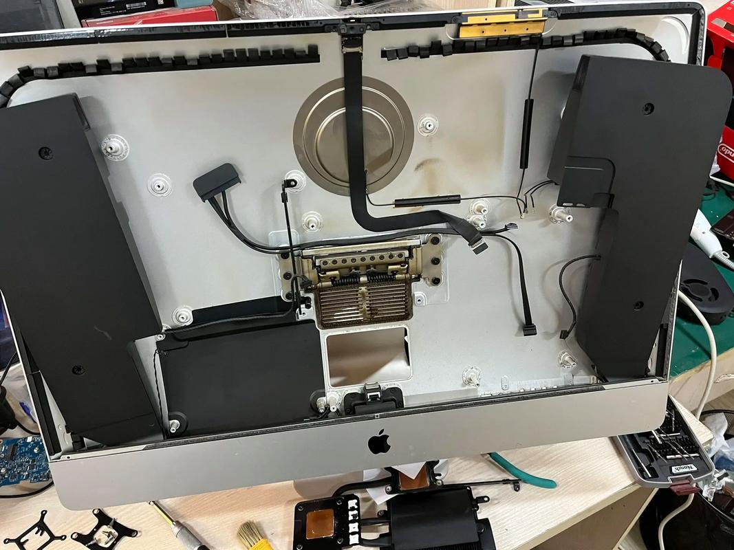 27寸苹果一体机全拆解更换m.2固态硬盘CPU内存