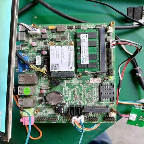 升腾一体机,cpu为N270,主频为1.60GHz,内存为1G是什么型号的?