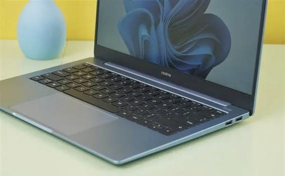 比较好的笔记本电脑多少钱