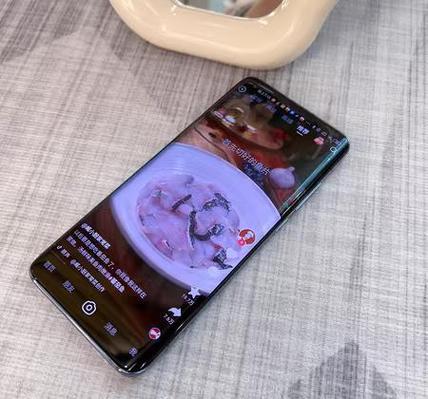 小米10的屏幕是三星的吗