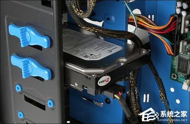 台式电脑在哪里安装驱动光盘电脑光盘驱动在哪里安装