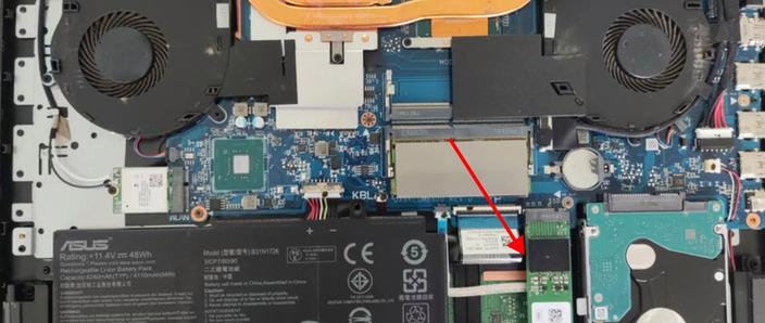 华硕飞行堡垒7内存怎么调