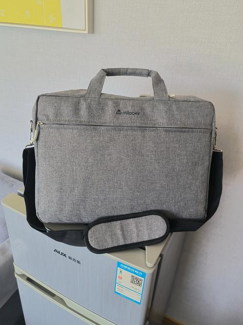 装电脑是登山包还是电脑包