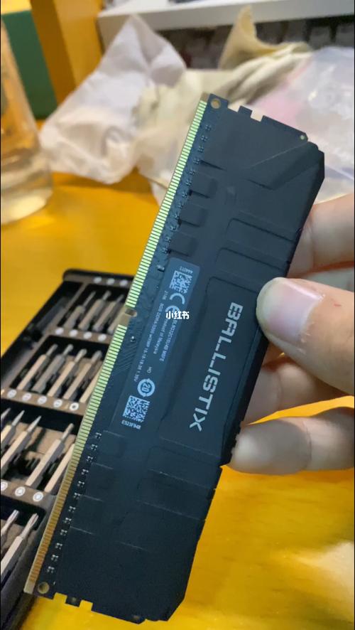 电脑内存金手指在哪里台式电脑里面的金手指在哪需要显示图