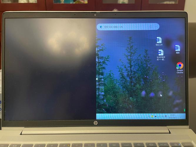 ...的时候不小心碰到了电脑主机然后显示屏黑屏了怎么办