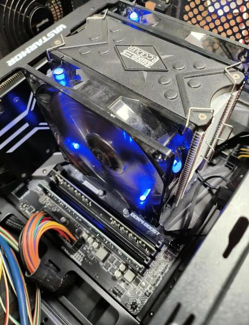 cpu风扇怎么拆两边卡扣台式电脑cpu风扇拆卸技巧