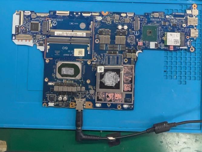 联想电脑的主板在哪里y7000p主板在哪个位置