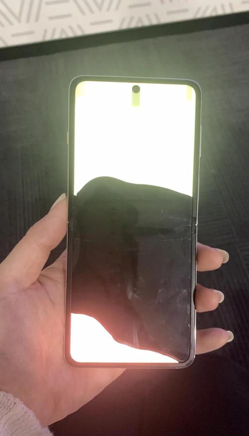 oppoa5屏幕漏液修一下多少钱?