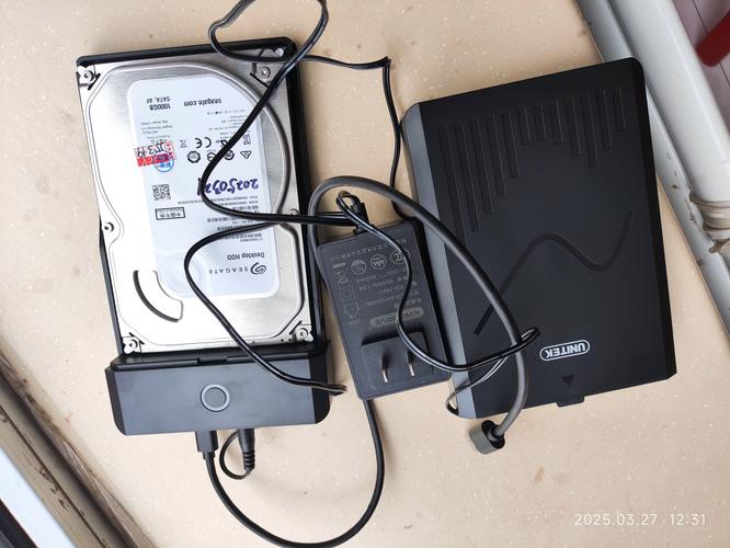 用USB移动硬盘做台式电脑的硬盘。台式机没有其它硬盘。就外接一个移动...