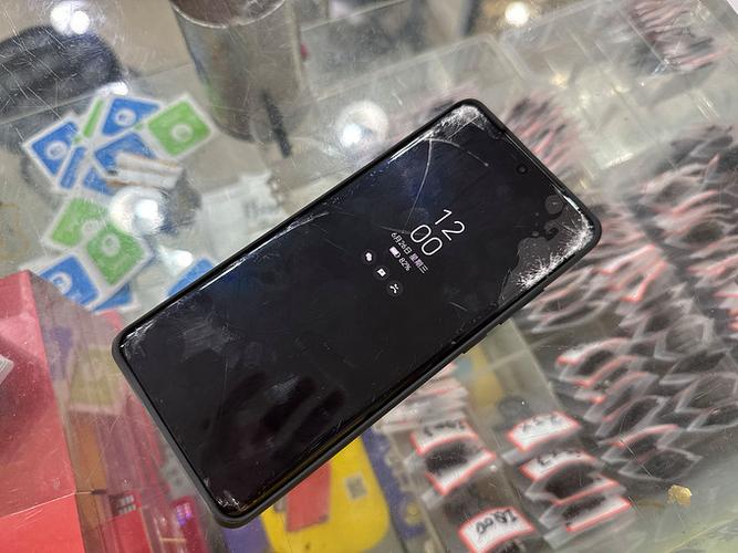 安卓手机换屏幕大概多少钱