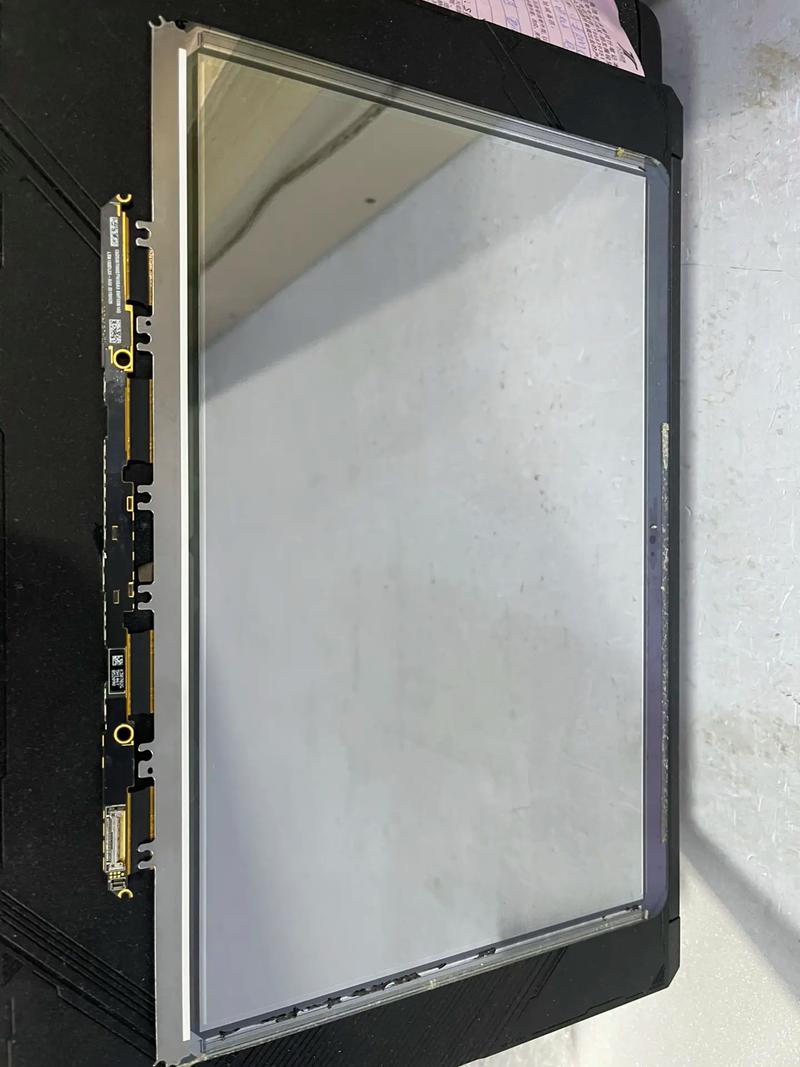 苹果笔记本换屏幕多少钱