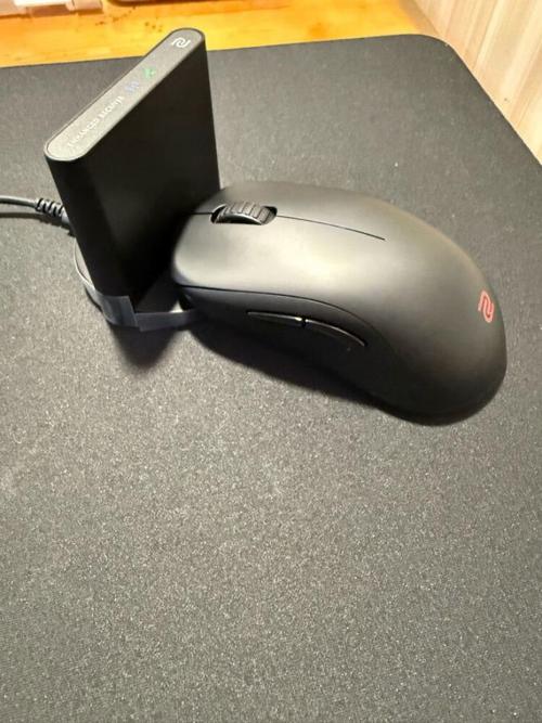 如何把笔记本触摸鼠标锁起来?