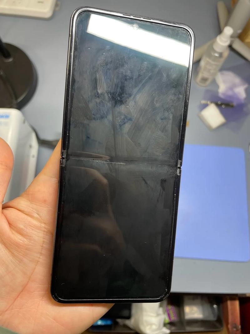 华为折叠屏有折痕了怎么办