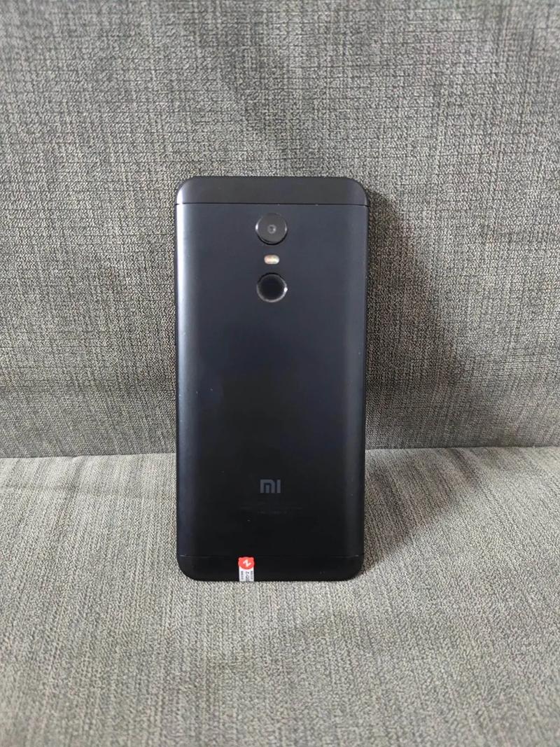 红米note5是否全面屏手机