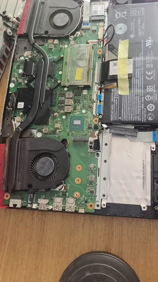 宏基笔记本怎么把键盘拆下